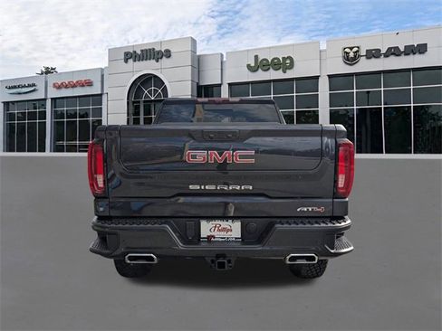 Used 2025 GMC Sierra 1500 AT4 w/ AT4 Premium Package image 4