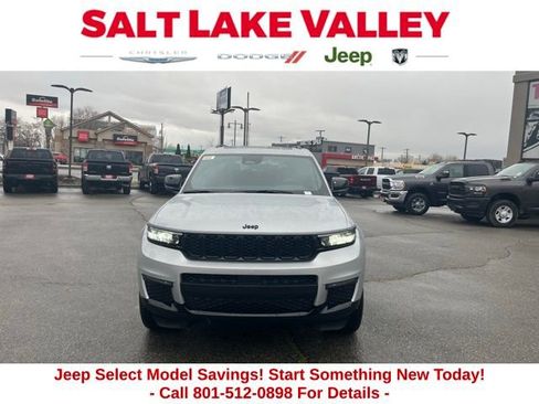 New 2025 Jeep Grand Cherokee L Limited w/ Black Appearance Package image 2