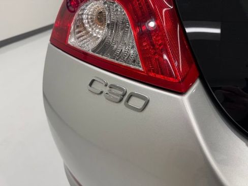 Used 2011 Volvo C30 T5 w/ Preferred Pkg image 7