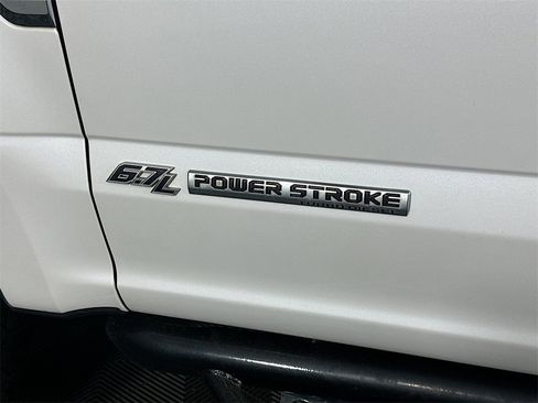 Used 2017 Ford F250 Lariat w/ FX4 Off-Road Package image 29