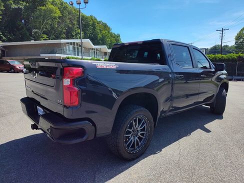 Used 2022 Chevrolet Silverado 1500 LT Trail Boss w/ LT Trail Boss Premium Package AWD/4WD image 4