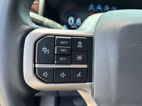 Used 2024 Ford Expedition Limited AWD/4WD image 7