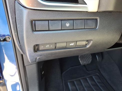 Used 2022 Nissan Rogue SL w/ SL Premium Package FWD image 15