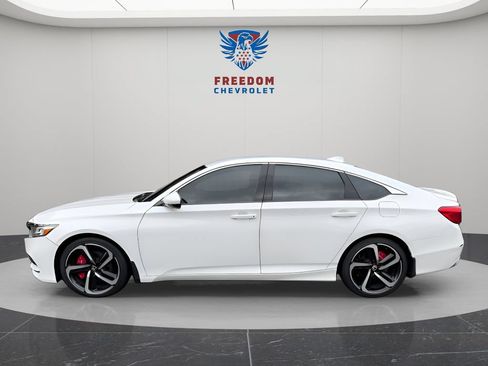 Used 2019 Honda Accord Sport image 3