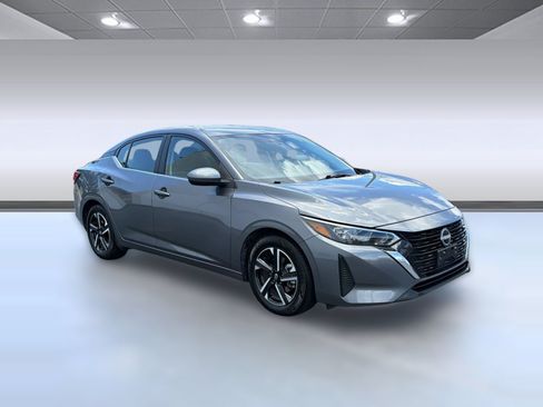 Used 2025 Nissan Sentra SV FWD image 7