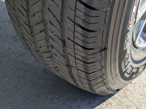 New 2026 Jeep Gladiator Sport AWD/4WD image 12