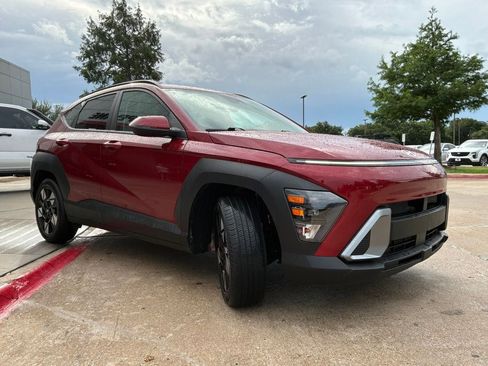 Used 2025 Hyundai Kona SEL FWD image 4