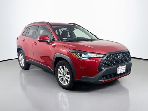 Used 2022 Toyota Corolla Cross LE w/ Moonroof Package AWD/4WD image 8