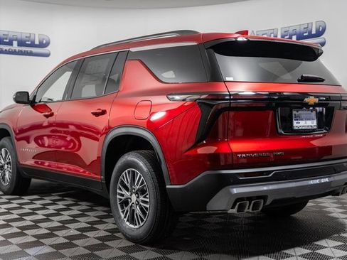 New 2026 Chevrolet Traverse LT w/ LPO, Floor Liner Package image 4