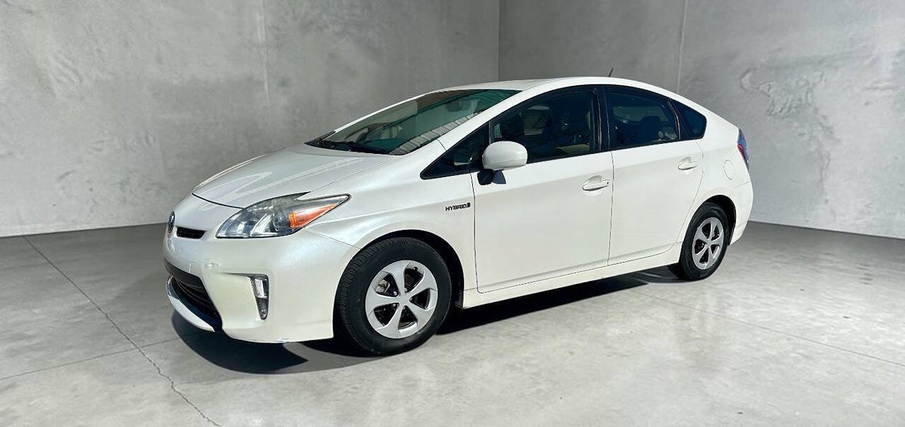 Used 2012 Toyota Prius FWD image 1