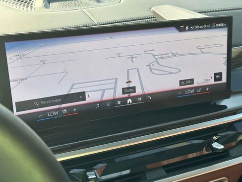 Certified 2025 BMW X7 M60i AWD/4WD image 35