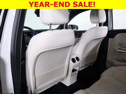 Used 2025 Mercedes-Benz GLA 250 4MATIC image 32