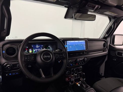 Used 2024 Jeep Wrangler Unlimited Rubicon 4xe w/ Technology Group image 25