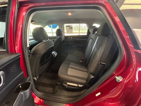 Used 2023 Kia Sorento LX AWD/4WD image 15