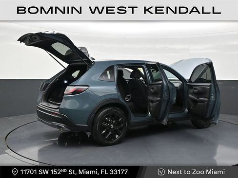 Used 2025 Honda HR-V Sport image 28