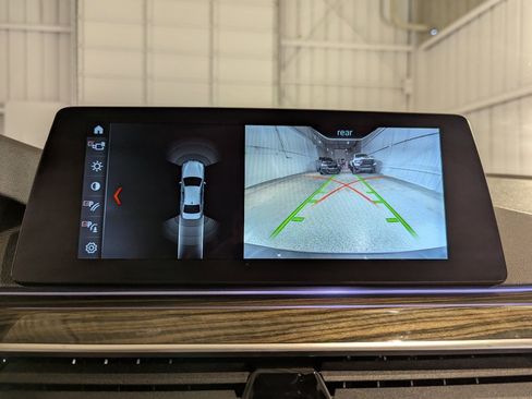 Used 2018 BMW 530i xDrive image 33