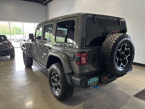 Used 2022 Jeep Wrangler Unlimited Rubicon 4xe w/ Cold Weather Group AWD/4WD image 8