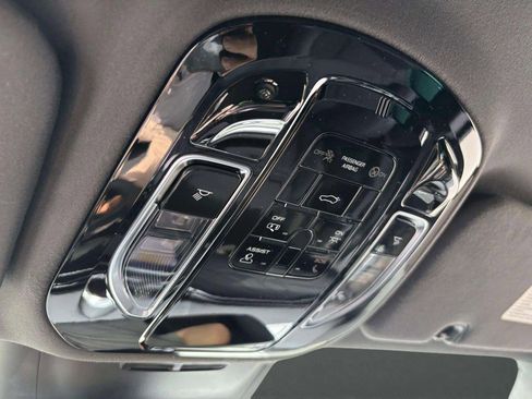 New 2025 Maserati Grecale Modena image 24