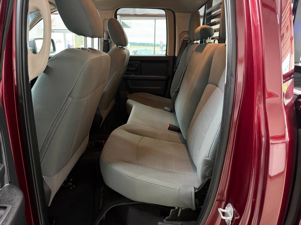 Used 2018 RAM 1500 Express w/ Express Value Package AWD/4WD image 13