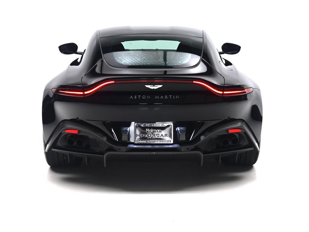 Used 2022 Aston Martin V8 Vantage Coupe RWD image 5