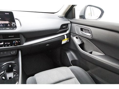 Used 2026 Nissan Rogue SV w/ Cold Weather Package FWD image 10