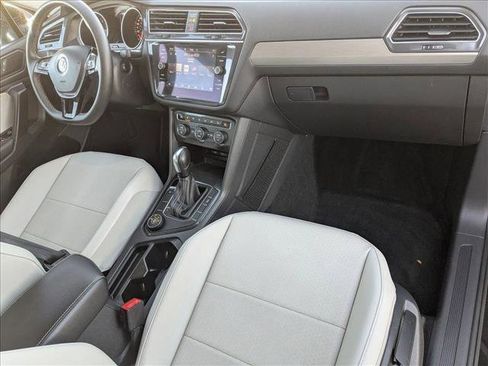 Used 2021 Volkswagen Tiguan SE image 23
