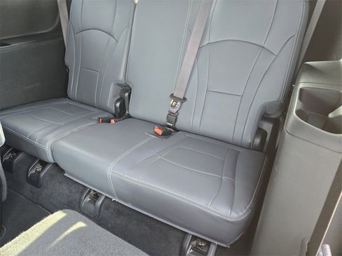 Used 2024 Buick Enclave Premium image 21