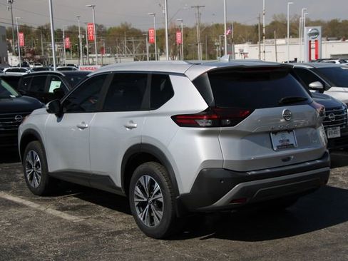 Certified 2023 Nissan Rogue SV w/ SV Premium B Package FWD image 4
