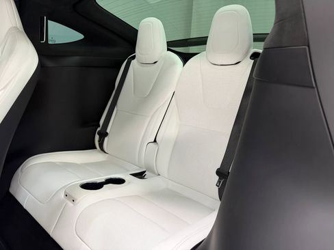 Used 2024 Tesla Model X AWD/4WD image 17