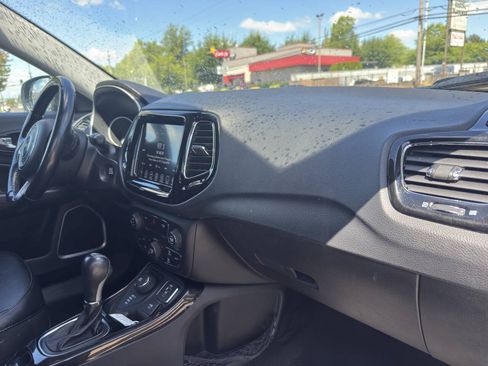 Used 2020 Jeep Compass Limited AWD/4WD image 3