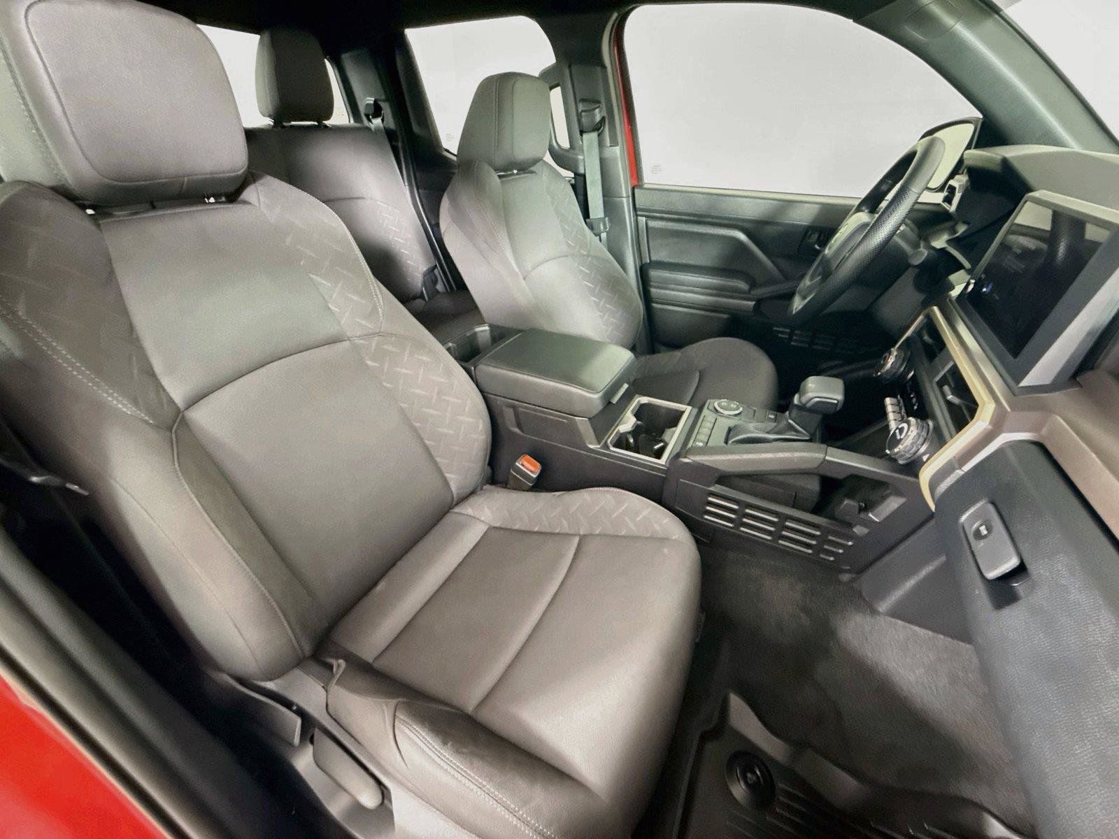 Used 2026 Toyota Tacoma SR5 RWD image 30