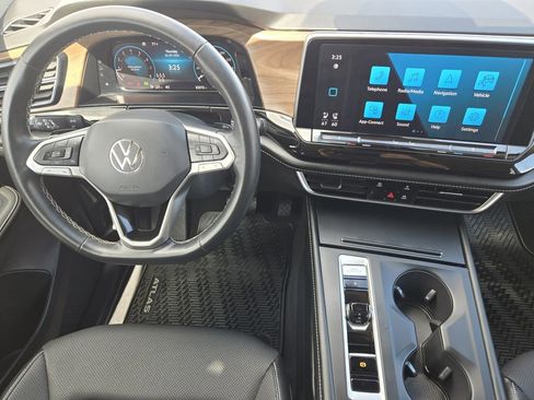 Used 2024 Volkswagen Atlas SE image 27