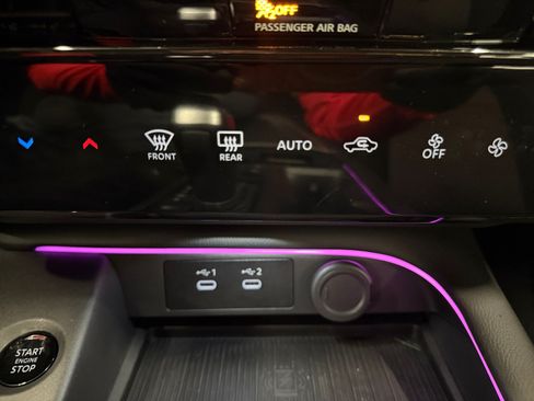 Used 2026 Nissan Sentra SR w/ Floor Mat Package FWD image 34