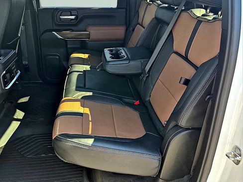 Used 2023 Chevrolet Silverado 3500 High Country w/ Z71 Off-Road Package AWD/4WD image 7