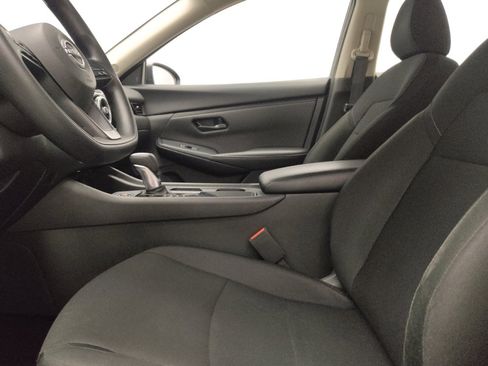 Used 2025 Nissan Sentra S FWD image 17