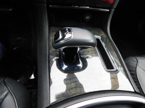 Used 2013 Chrysler 300 C w/ Light Group image 16