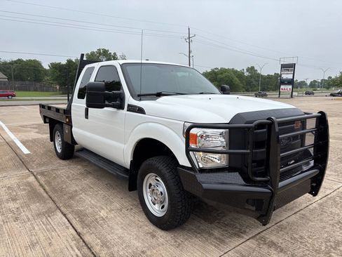 Used 2015 Ford F250 XL w/ XL Value Package AWD/4WD image 4