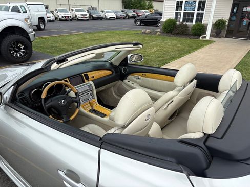 Used 2002 Lexus SC 430 Convertible RWD image 13