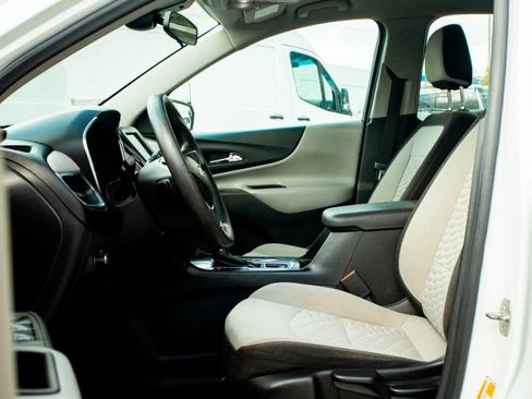 Used 2020 Chevrolet Equinox LS FWD image 33