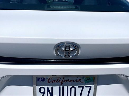 Used 2021 Toyota Corolla LE FWD image 30