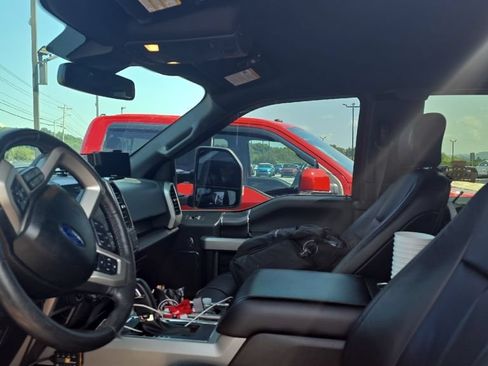 Used 2018 Ford F150 Lariat w/ Equipment Group 502A Luxury AWD/4WD image 5
