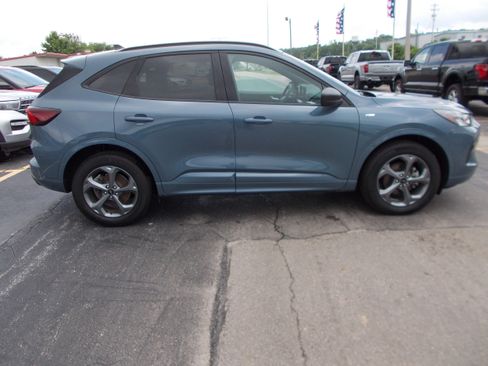 Used 2023 Ford Escape ST-Line w/ Tech Pack #1 AWD/4WD image 2