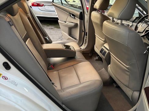 Used 2012 Toyota Camry XLE image 12