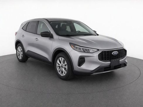 Used 2023 Ford Escape Active w/ Tech Pack #1 AWD/4WD image 2