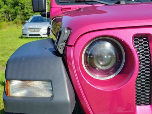 Used 2021 Jeep Wrangler Unlimited Sport AWD/4WD image 7