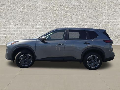 Used 2025 Nissan Rogue SV FWD image 4