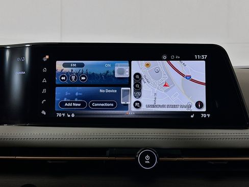 Used 2023 Nissan Ariya AWD image 21