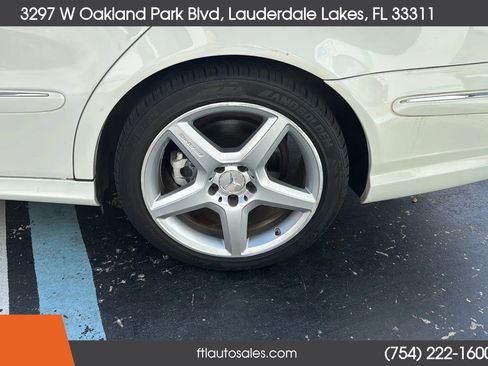 Used 2008 Mercedes-Benz E 350 4MATIC Sedan image 19