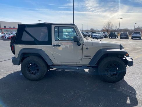 Used 2018 Jeep Wrangler Sport image 10