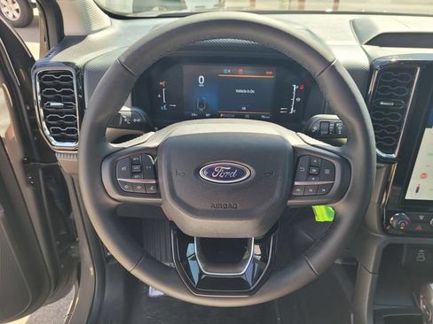 New 2026 Ford Ranger XLT w/ Trailer Tow Package RWD image 9